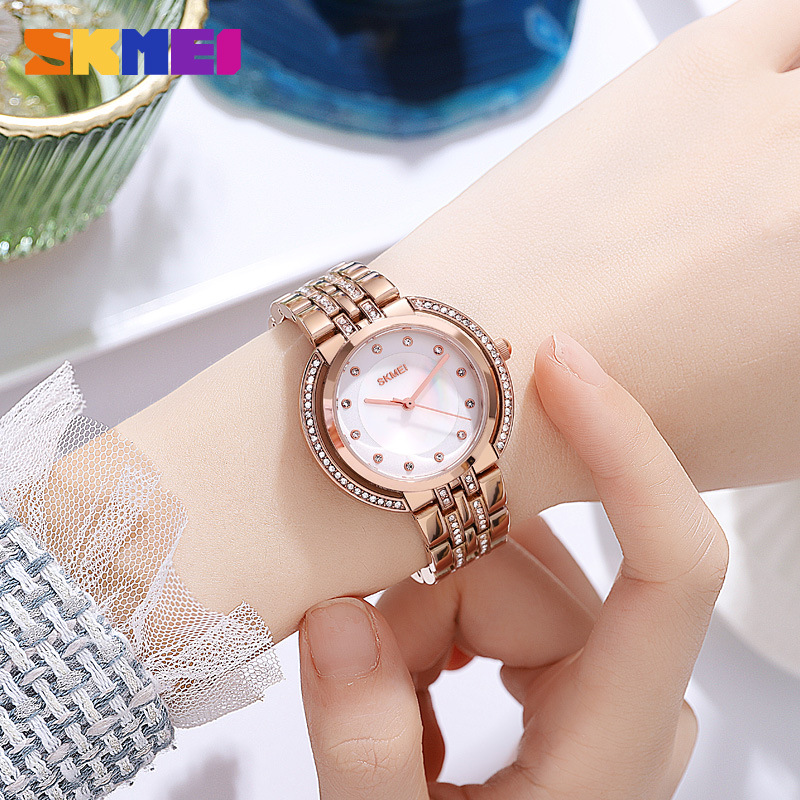 Analog Quartz Watch - 여성용 팔찌 쿼츠 시계 고급 라인스톤